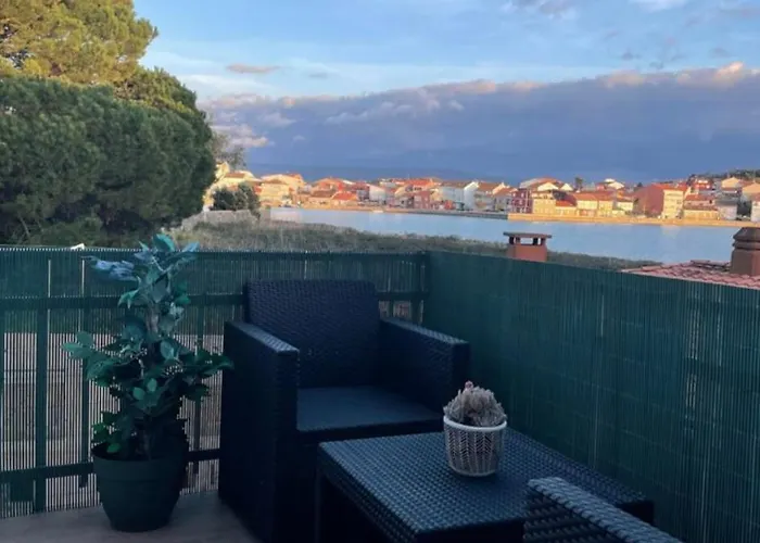 Moderno Piso Con Vistas Al Mar O Grove